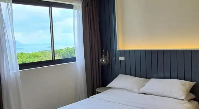 A condo with lake view near Highlands Steakhouse, Забронировать Отель  