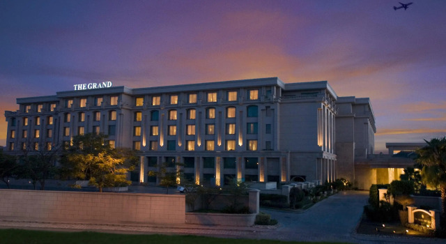 Номер Standard The Grand New Delhi