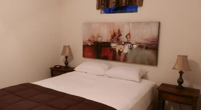 Коттедж Sherwood Forest RV Resort