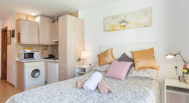 Studios Nerja Center - C, Забронировать Отель Нерха Axarquía, рядом с Tuesday Market