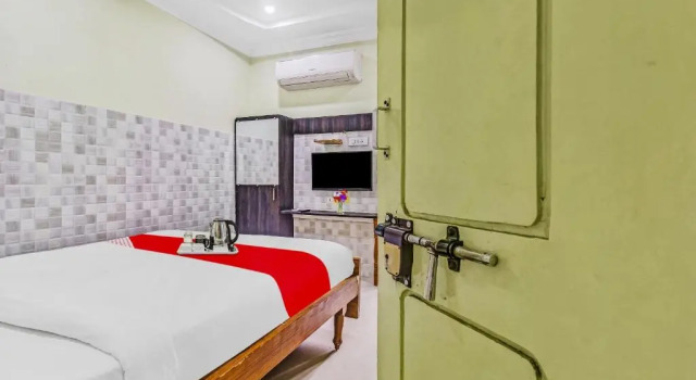 SPOT ON 38697 Hotel Sridhar, Rezerwuj Hotel Khammam Telangana