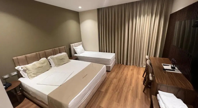Трёхместный номер Standard WHITE CROWN HOTEL