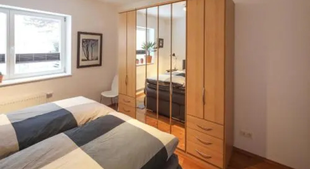 Ferienwohnung Buddestrasse, Забронировать Отель Отели Эрфурта с парковкой, рядом с Многофункциональный комплекс Thüringenhalle, Парковка