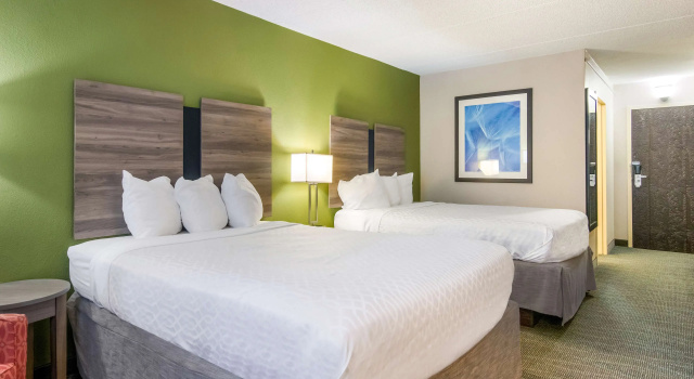 Четырёхместный номер Standard Best Western Dutch Valley Inn