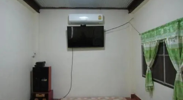 Ban Kru Ching Guesthouse, Забронировать Отель  