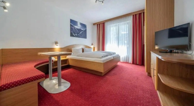 Люкс с 2 комнатами с балконом Hotel Similaun
