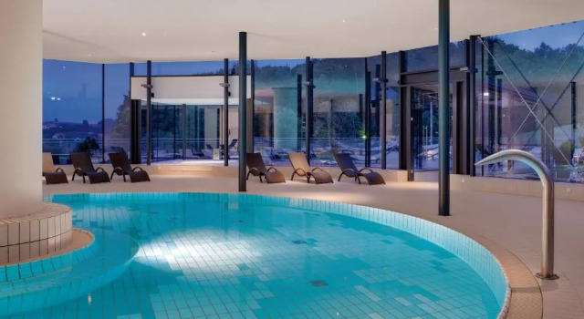 Thermenhotel Stoiser, Rezervasyon Otel Loipersdorf bei Fuerstenfeld Fuerstenfeld