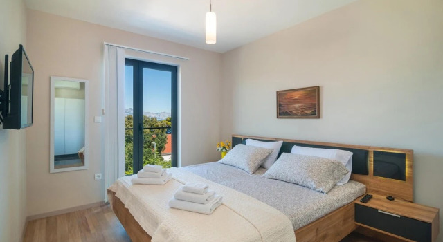 Amazing Apartment in Selca With 2 Bedrooms, Wifi and Outdoor Swimming Pool, Prenota Appartamento Hotel a Croatian Islands con piscina, Piscina