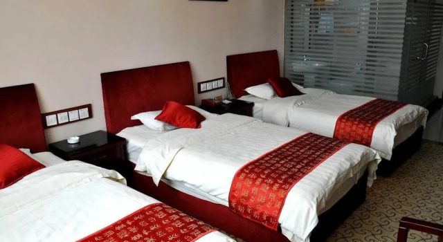 Guo Tie Hotel - Qufu, Prenota Hotel Hotel a Shandong con parcheggio, Parcheggio