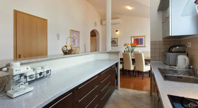 Apartment Gold, Забронировать Апартаменты/квартира Отели Трогир с завтраком, рядом с Church of St. Barbara, Завтраки