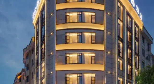 Cloud Hotel(Emerald Plaza Branch）, Buchen Sie Hotel Lianjiangzhen China
