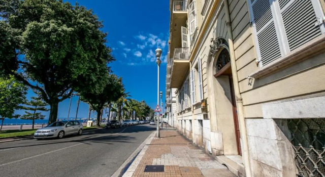 Апартаменты Hotel Beau Rivage