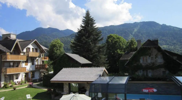 Полулюкс Logis Hotel Gai Soleil