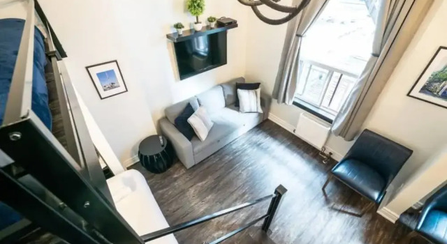 Modern 5 Bedroom Boutique Loft, Забронировать Бутик-отель Бутик-отели Торонто, рядом с Галерея искусств Онтарио, Бутик-отель