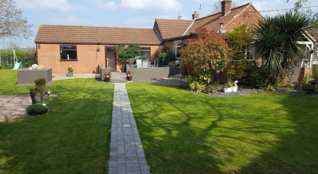 Номер Deluxe The White Dove Bed and Breakfast with Glamping Newark showground
