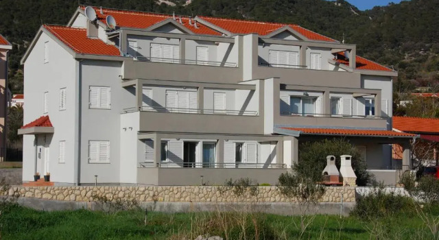 Apartment Spanjol, Prenota Appartamento Hotel a Isole Quarnerine con parcheggio, Parcheggio