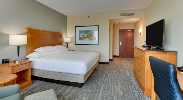 Номер Superior Drury Inn & Suites Orlando near Universal Orlando Resort