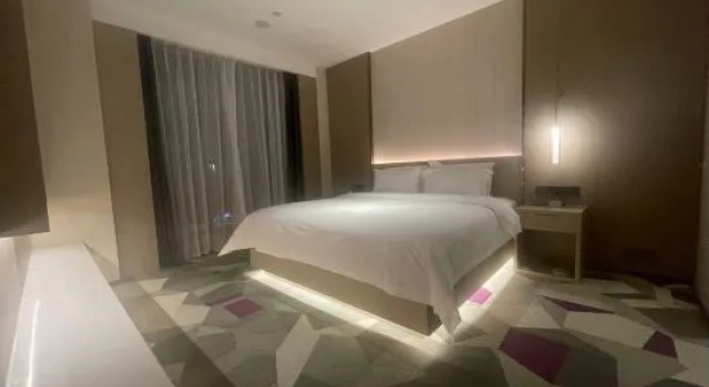 Люкс Laifeng Hotel (Zhongshan Xiaolan Light Rail Station Branch)