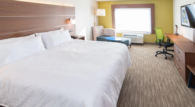 Номер Standard Holiday Inn Express & Suites - North Battleford by IHG