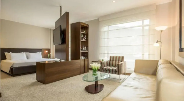 Полулюкс NH Collection Bogota Hacienda Royal