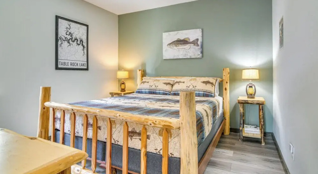 5 Mi To Silver Dollar City: Table Rock Lake Cabin!, Prenota Hotel Branson 