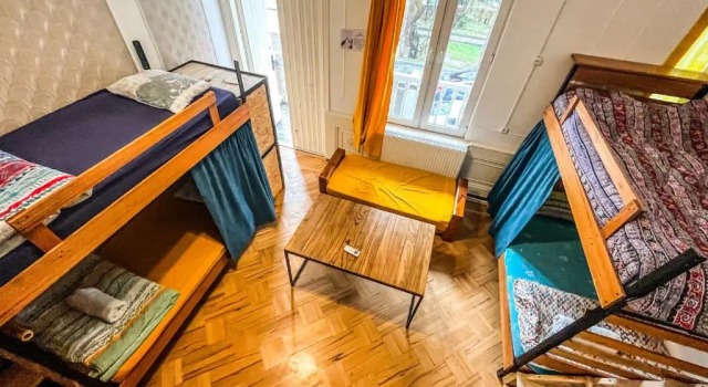 Кровать в общем номере Bao Hostel Kutaisi