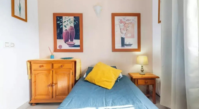 4 Bedroom 6 Guests Apartment 60m From Beach