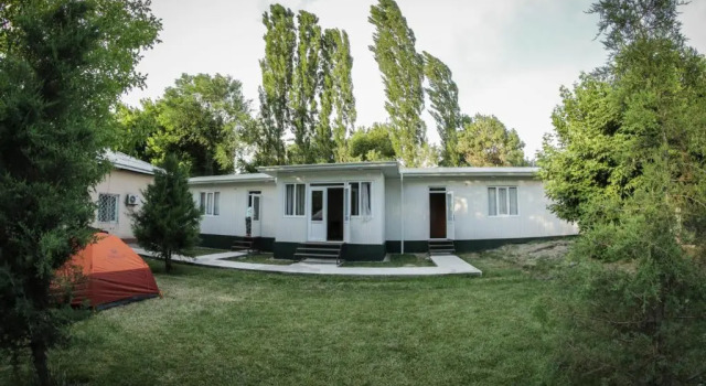 Кровать в общем номере (мужской номер) TES Hotel