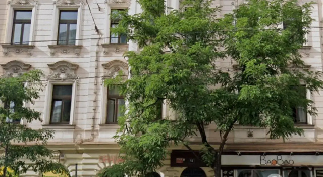 Quite Loft with Balcony and 3 Air Conditioners, Reserva ahora Hotel Hoteles en Praga con aparcamiento, cerca de Langhans Gallery, Aparcamiento