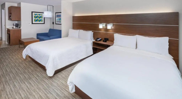 Двухместный люкс Holiday Inn Express & Suites Lafayette South by IHG