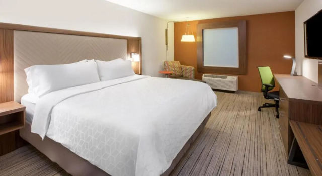 Номер Standard Holiday Inn Express Hotel & Suites Maryville by IHG