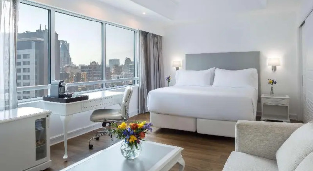 Номер Standard NH Collection Plaza Santiago