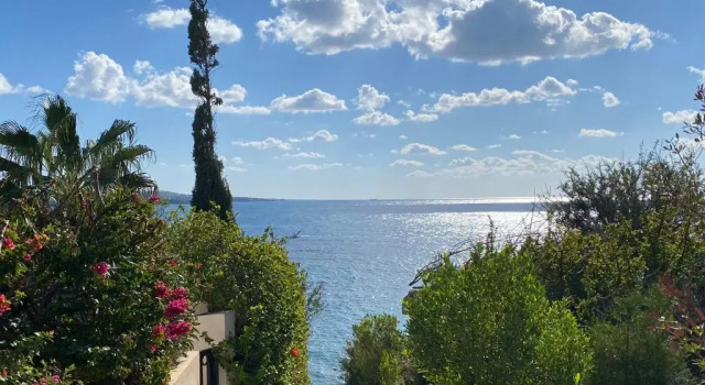 Апартаменты Cielo Luxury Villa by Nomads - Walk to Coral Bay