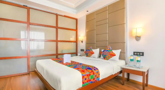 Номер Deluxe FabHotel High Rise Suites - Nr Marathahalli Bridge