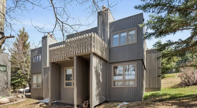 Snowmass Modern 3 Bedroom w/ Hot Tub 251