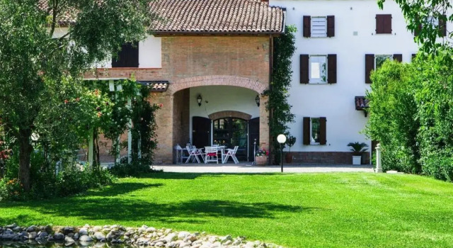 Ca' Ross, Book Hotel Sassuolo Emilia-Romagna
