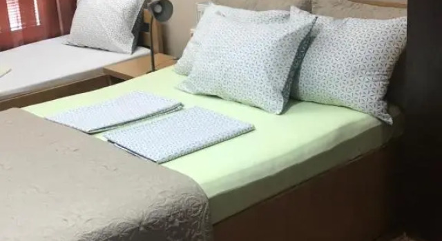 Четырёхместный номер Standard с балконом Bed & Coffee LUKAS Krusevac
