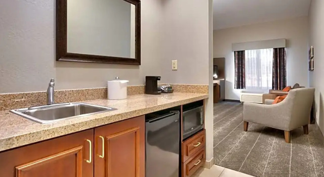 Люкс с балконом Hampton Inn & Suites Show Low-Pinetop