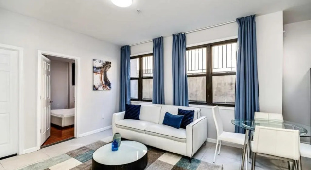 Апартаменты A Touch of Blue! Stylish 2BD Next to Reading Terminal Market