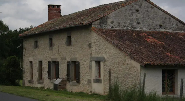 Chez Gondat Chambre d'hotes, Rezerwuj Bed and Breakfast Hotele w Haute-Vienne z basenem, Basen