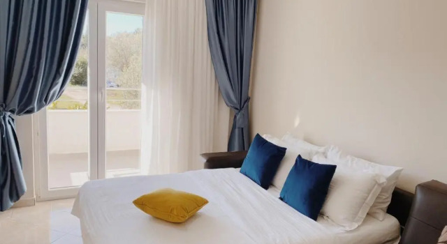 Апартаменты с видом на сад Sun Village Apartments