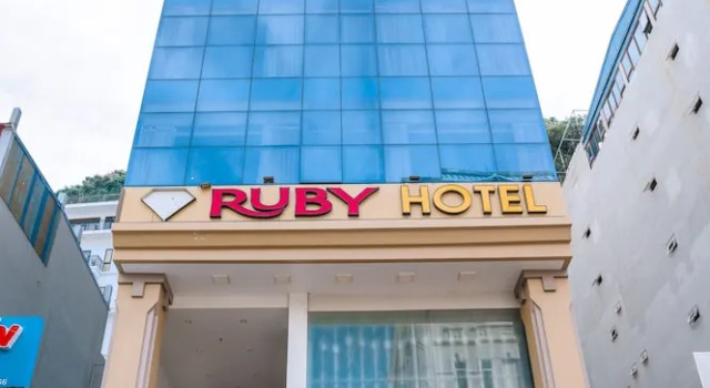 Ruby Hotel Cat Ba
