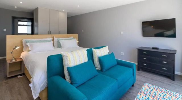 Sky Blue Guest House, Забронировать Гостевой дом Кентон-он-Си Kariega Game Reserve, рядом с Пляж Kenton on Sea Beach