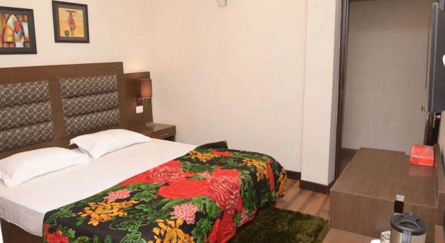 Четырёхместный номер Superior с балконом и с видом на город Hotel Pace