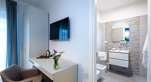 HOME52, Rezerwuj Hotel Rende Kalabria