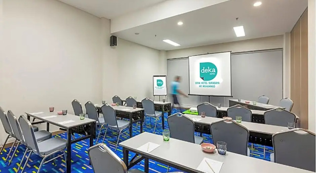 Standard Quadruple room Deka Hotel Surabaya HR Muhammad