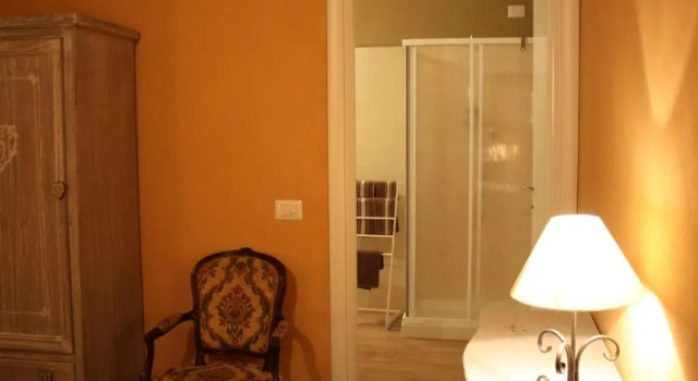Il Cortile Friendly House, Book Hotel Borgomanero Piedmont