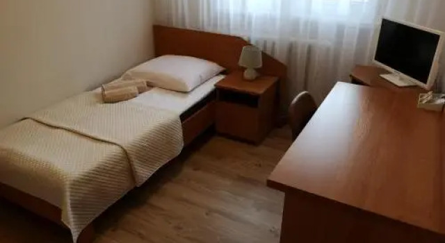Pokoje Goscinne Oesha, Varaa Hotelli Bielany Varsova