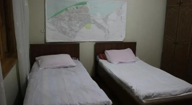 Giorgi Guesthouse, Забронировать Гостевой дом Отели Батуми с парковкой, рядом с Фонтан Нептуна, Парковка