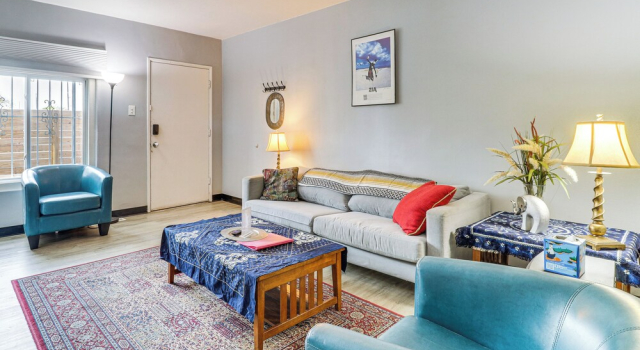 1 Mi to Unm! Albuquerque Home w/ Fire Pit & BBQ, Book Feriehus Sommerhuse i Albuquerque, Hytte